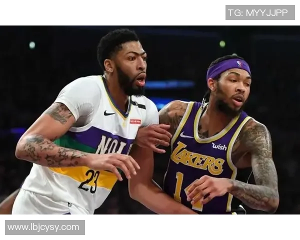 浓眉谈季前赛逐步适应球队进攻体系力求找到最佳进攻位置